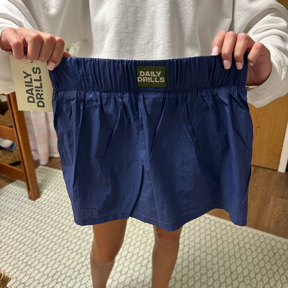 NAVY Daily Drills super bounce skirt size XS sold out everywhere.